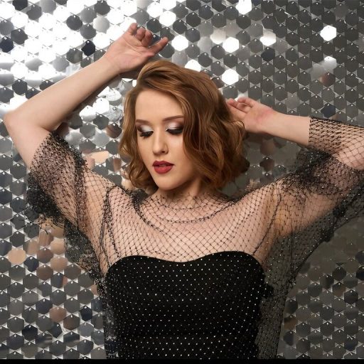 OliviaSnoy ass vibrator image