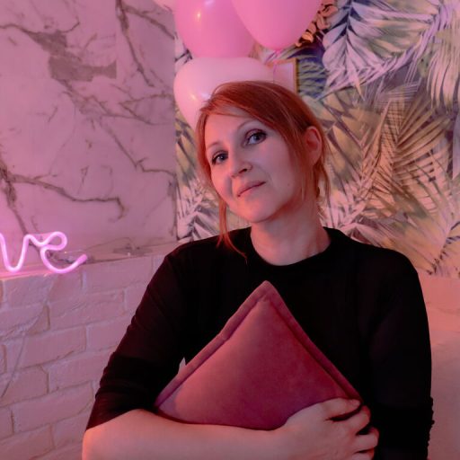 ParisJohnes recorded live image