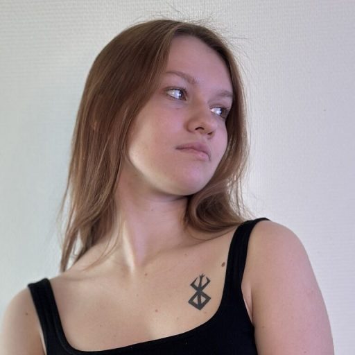 PatricaWieloch pussy show image