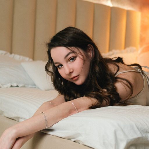 PollyGlen hd nude image