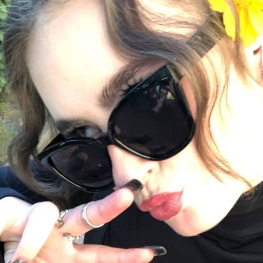 QuinnTagaca show fingering image