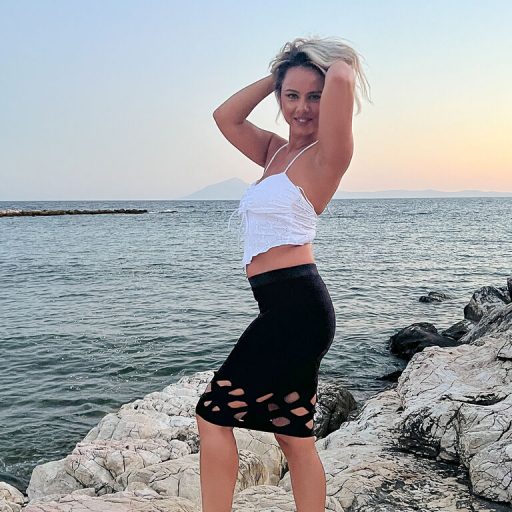 RacheleDominique shows recorded image