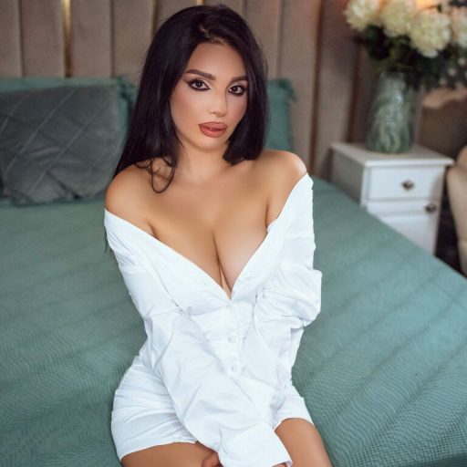 RaileyCarter strip amateur image