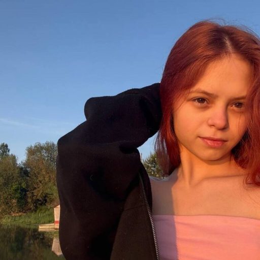 RebaDoty online shows image