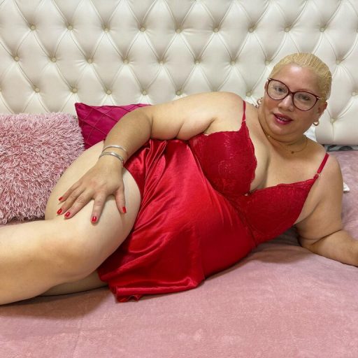 RebbeccaHunter pussy show image