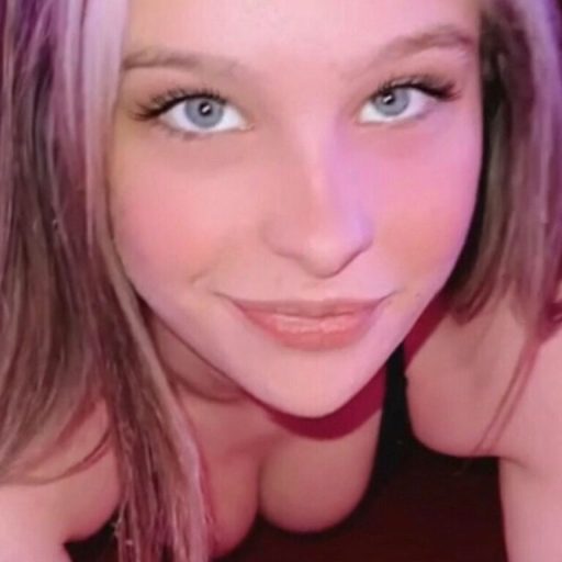 RenesmeFlorence live video image