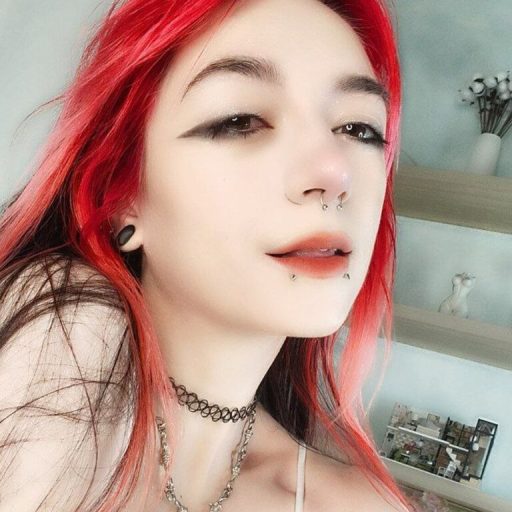 RivkaPlain online shows image