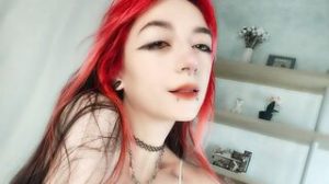 RivkaPlain online shows image