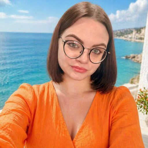 RomyMoraless pussy show image