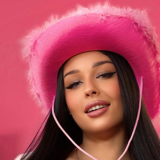 RoxanneRoses shows recorded image