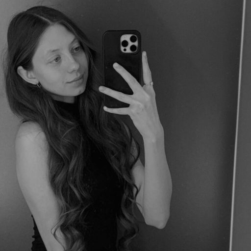 RoxanneSpector naked porn image