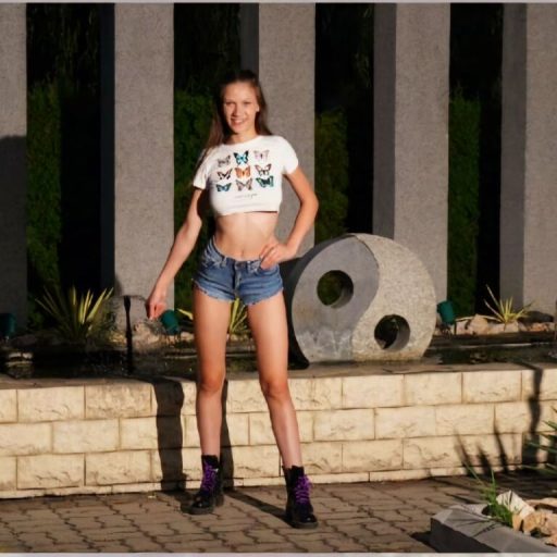 RoxyDeViss pictures toy image