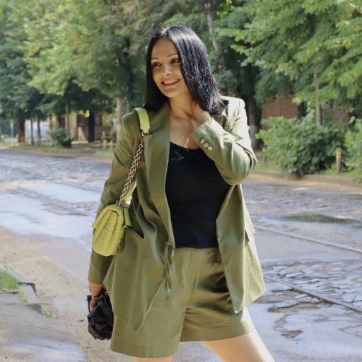 RoxyTravis online shows image