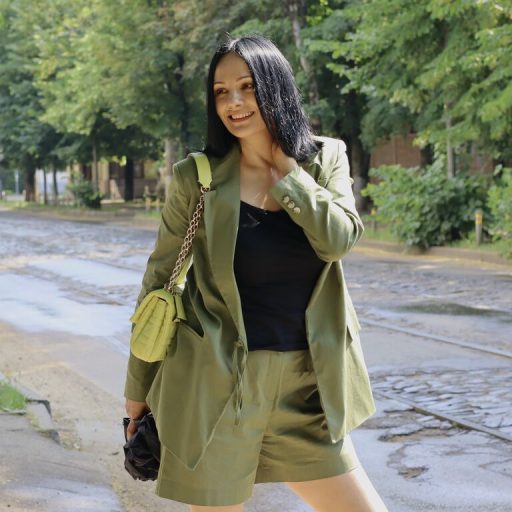 RoxyTravis online shows image