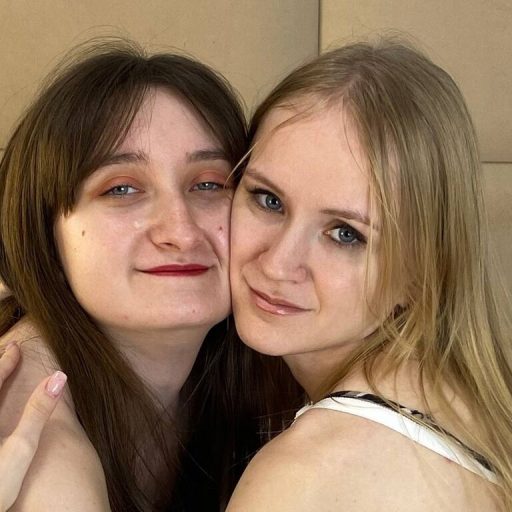 RozellaAndEve videos pics image