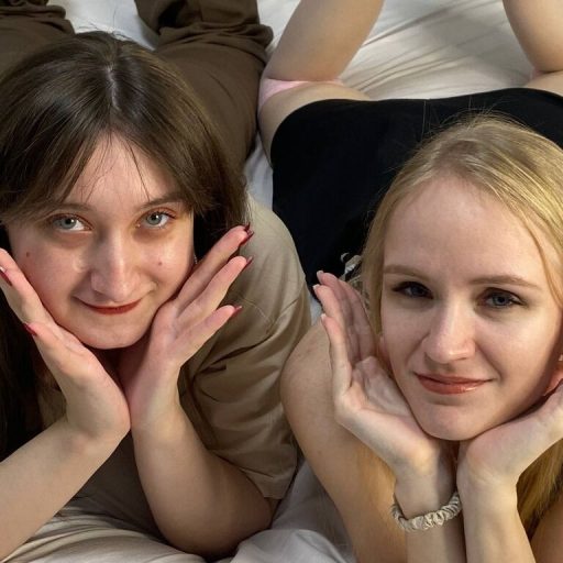 RozellaAndEve videos pics image