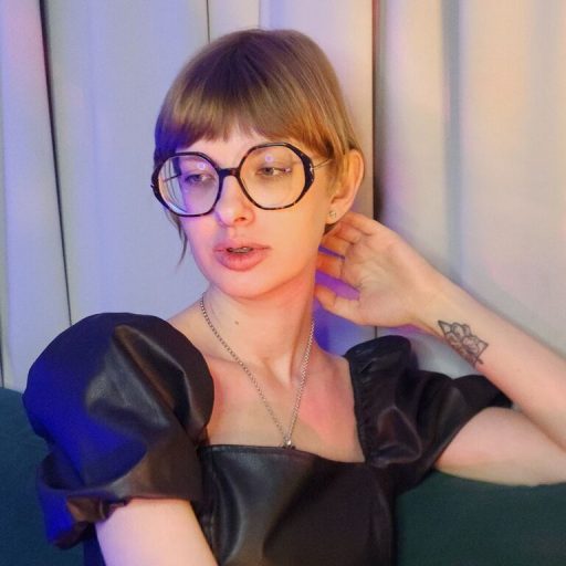 RubyMcEvoy show fingering image