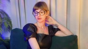 RubyMcEvoy show fingering image