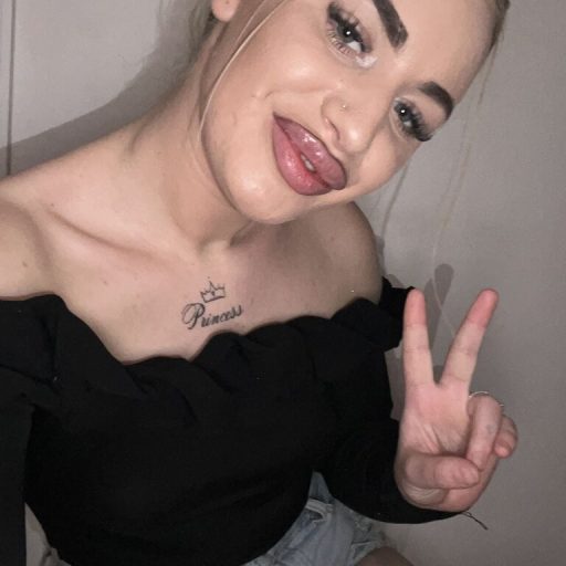 RuxyCatrina pussy show image