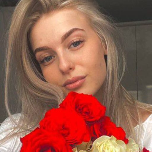 SamantaKittie naked porn image