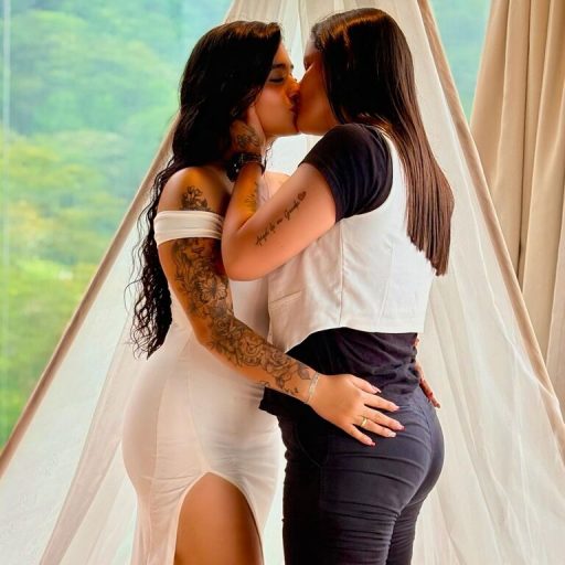 SaraAndMayra masturbation pictures image