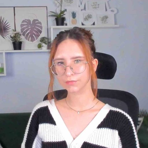 SarahWonderfull strip amateur image