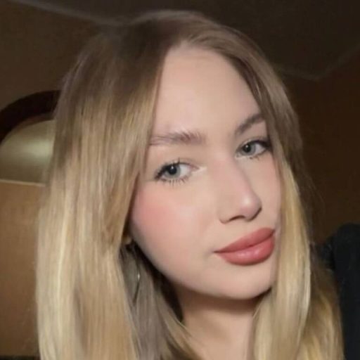 SauBlaydes amateur lush image