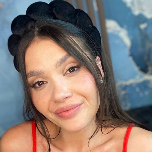 SelenaAllure cam naked image