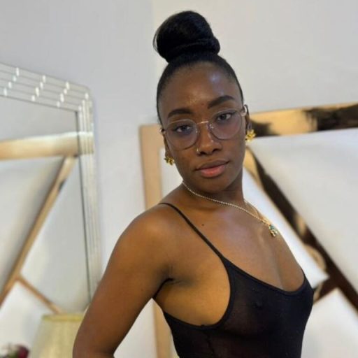 SelenaHadid amateur lush image