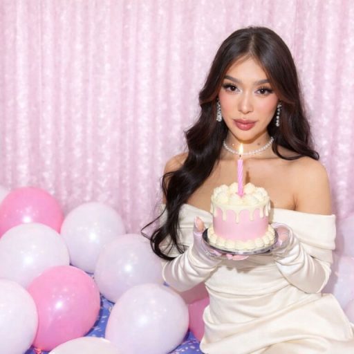 ShantellVidal show fingering image