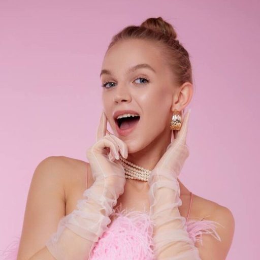 ShawandaGrabski free dildo image