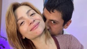 SiellaAndKosta real strip image