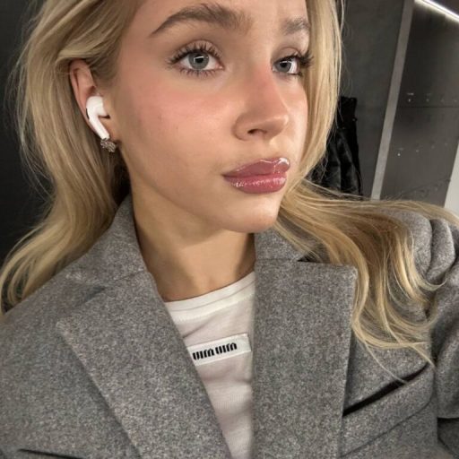 SilviaCoatsworth toy jasmin image