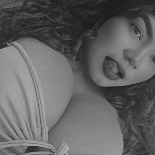 SofyaLopez shows recorded image