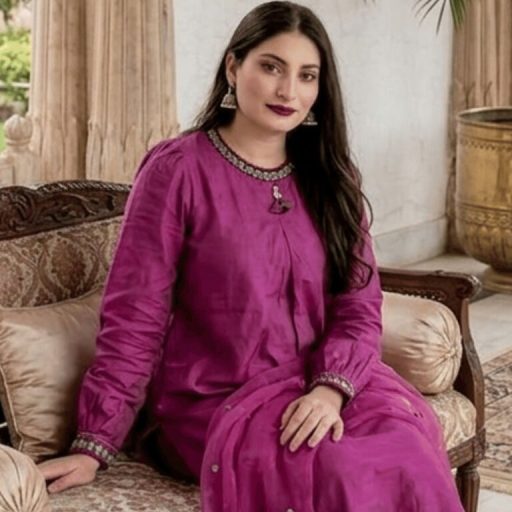 SophiaSaim online shows image