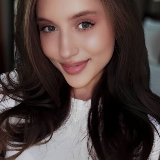 SophieCassel cam naked image