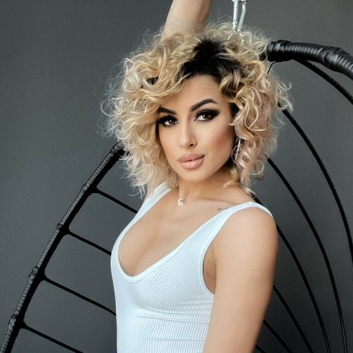 SophieChase xxx masturbation image