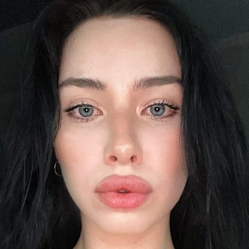 StephanieMeador online shows image