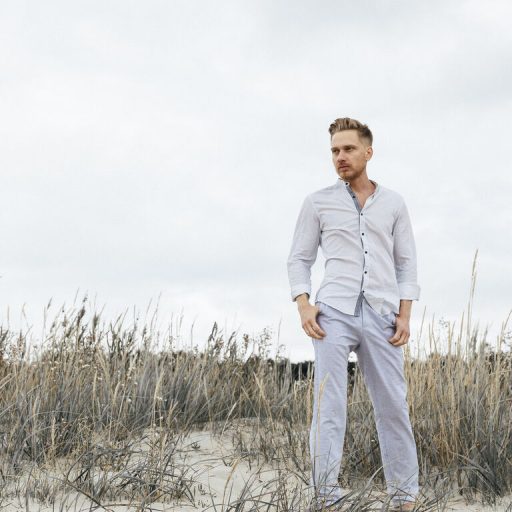 SteveBlond pussy show image