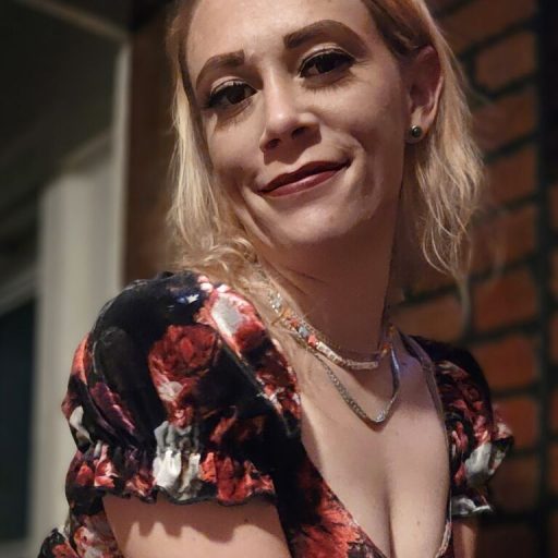 SundayJane online shows image
