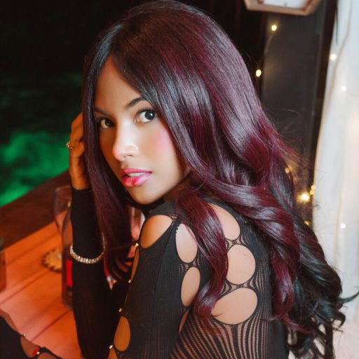 SusiBlanc toy jasmin image