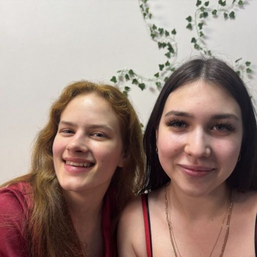 TaiteAndDaisy live video image