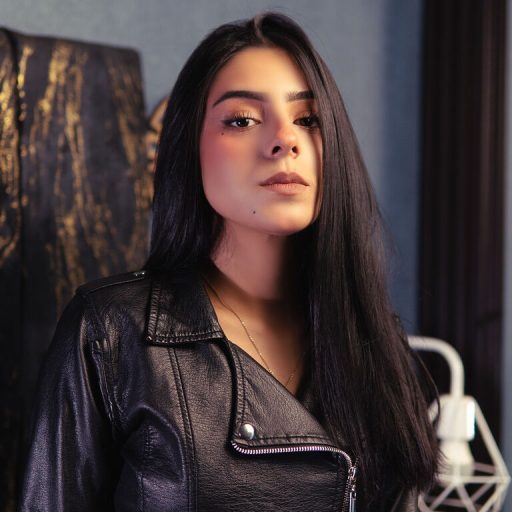 TaliaBellini hd nude image