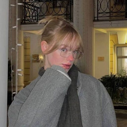 TaliaKisak pussy show image