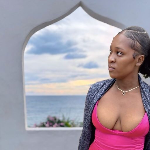 TaynaThickazz cam naked image