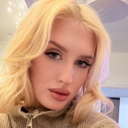 TerisaKlyn fingering ass image