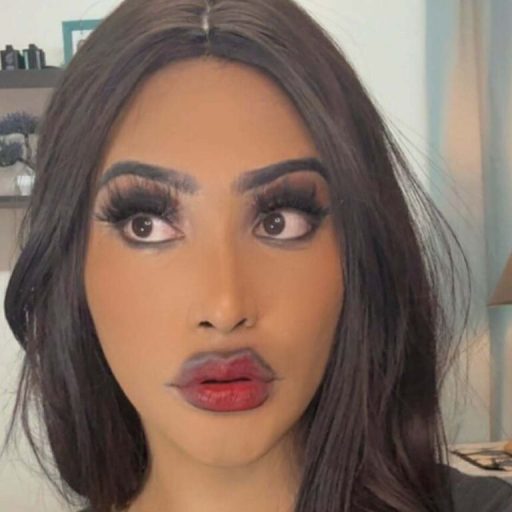 ThaliaCox recorded live image