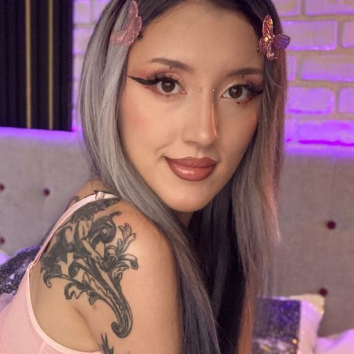 ThaliaGrace shows recorded image