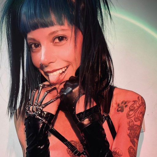 ThiaraTaylor fingering ass image