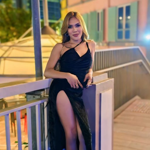 TiffanyBrownnn amateur lush image